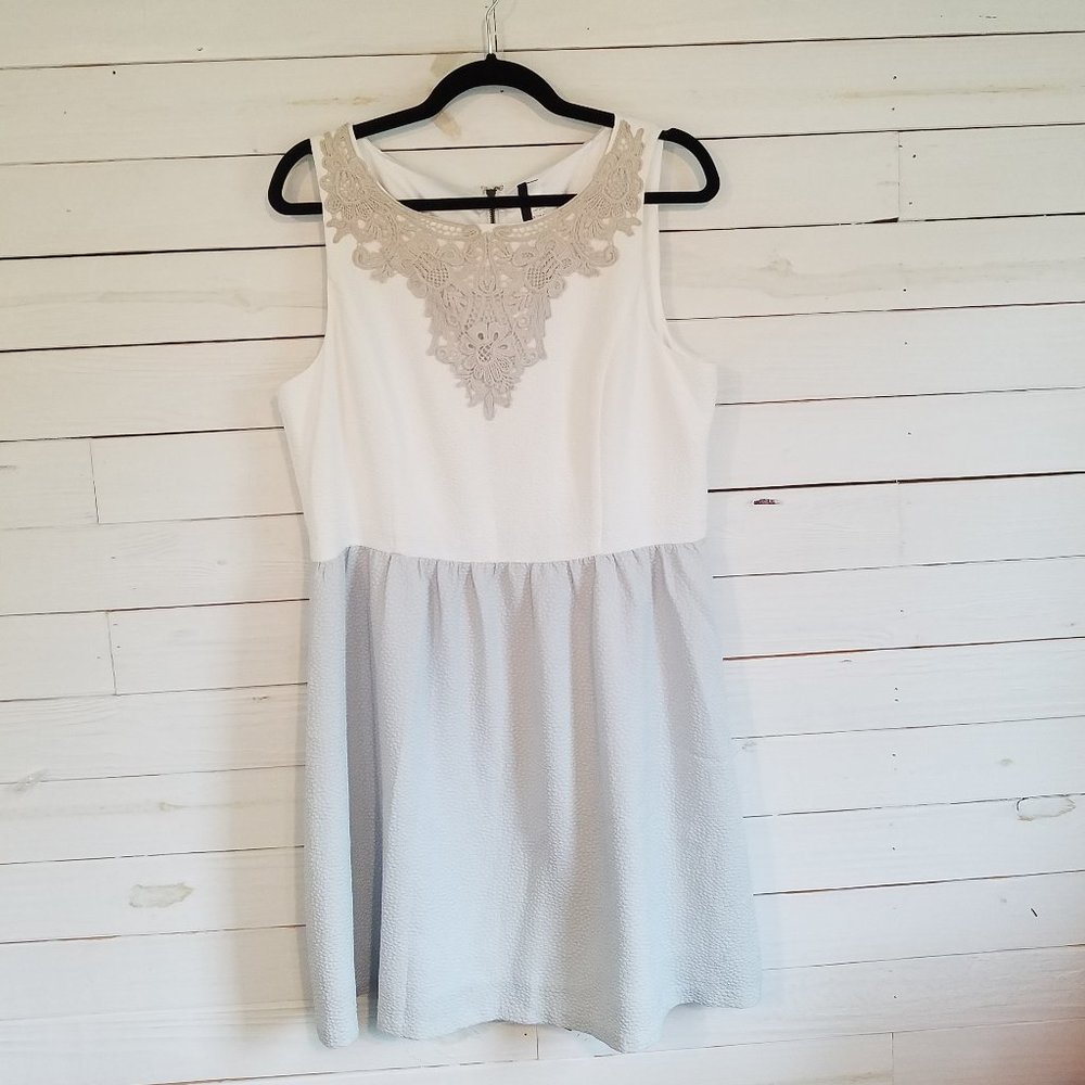 Kensie Dress,  Size Large, Fit and Flare